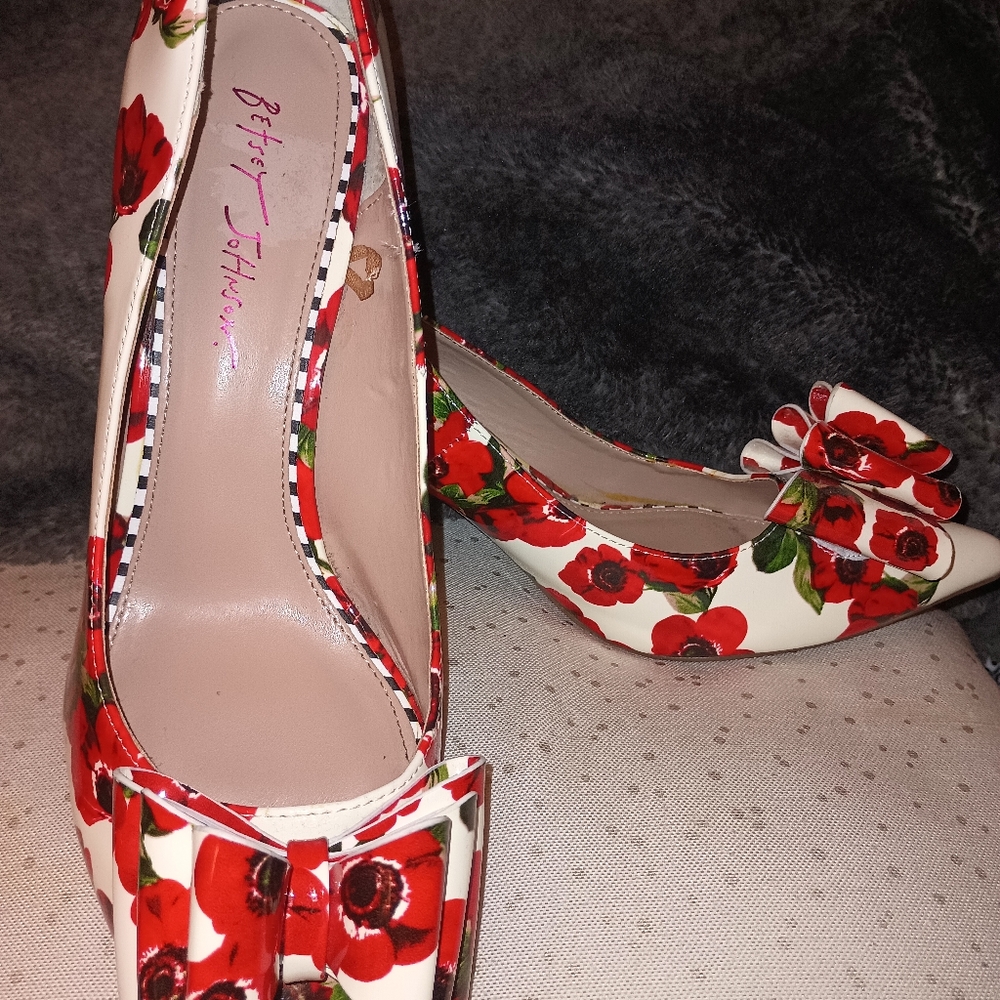 Betsey Johnson Rose Pumps